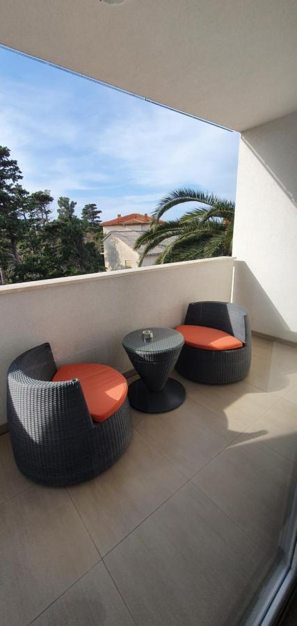 Apartments Lofiel Novalja Bagian luar foto