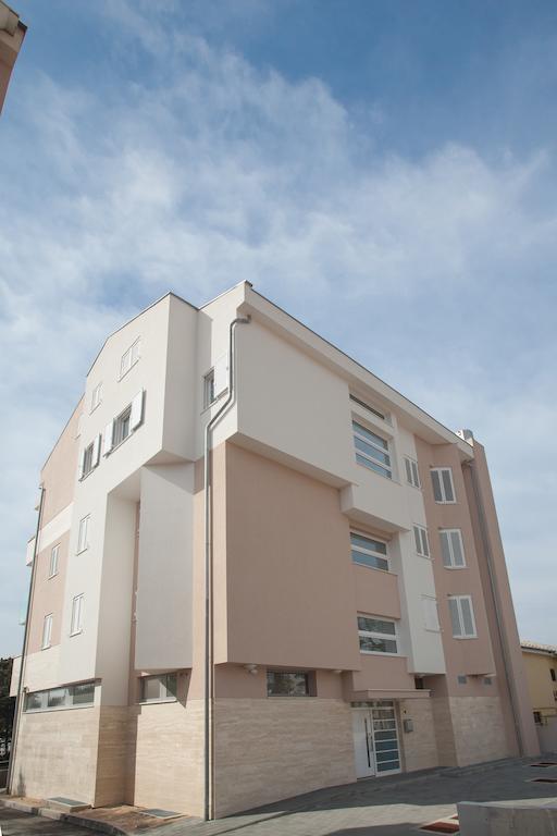 Apartments Lofiel Novalja Bagian luar foto